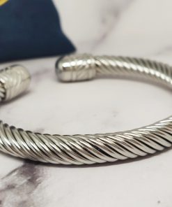 Twisted Bangle 3